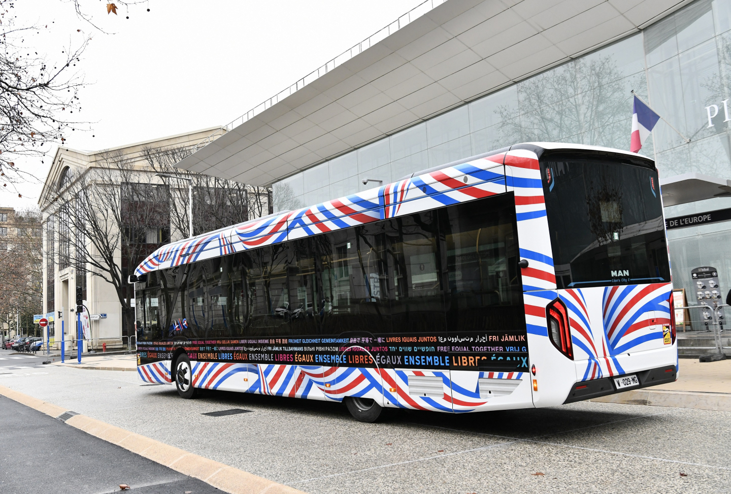 bustram 7.jpg