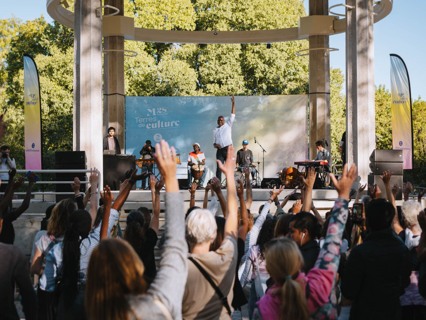 Format-Horizontal-Grand-Bal-participatif-Cloture-E25-Salia-Sanou (c) Vincent Bartoli.jpg.jpg