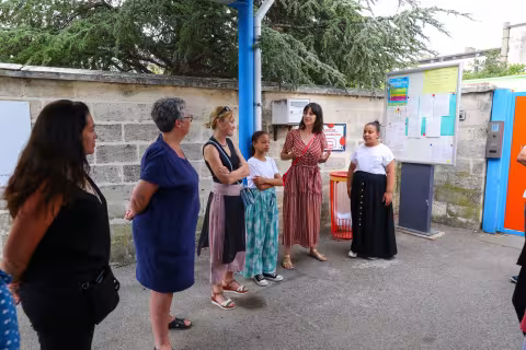 Avec le dispositif "corbeille basket" créé par le Conseil municipal des enfants, jeter à la poubelle devient un jeu d'enfant