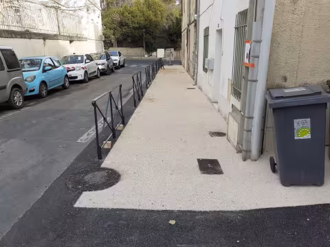 BOUTONNET : AMÉNAGEMENT DU CHEMINEMENT DES PIETONS RUE DE L'ABBE DE L'EPEE