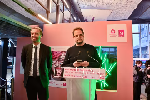 L'exposition inédite "Dans les coulisses de la série Arcane" actuellement visible dans le hall de l'Hôtel de Ville de Montpellier est prolongée jusqu'au 28 février 2025