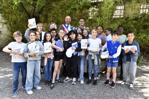 Comédie du livre - 10 jours en mai : présentation du tome XVI "Les Mystères de Montpellier" et remise des ouvrages aux élèves
