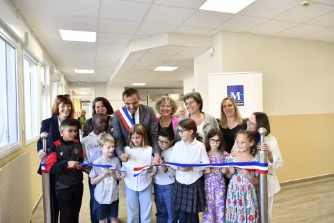 Le self des écoles Simenon-Surcouf, situées quartier Croix d'Argent, a été inauguré