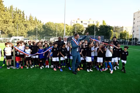 Une nouvelle pelouse pour le stade Vincent Candela
